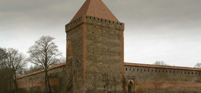 Seniausia Pabaltijyje Medininkų pilis ne gins, o kvies