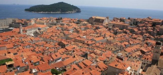 Dubrovnikas – rojaus kampelis Adrijos jūros pakrantėje
