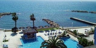 Kipro Larnaka: skrydis ir 11 n. 4* viešbutyje su pusryčiais ir vakarienėm tik 362 €