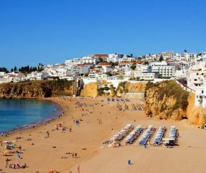 Algarvės regionas: geriausi paplūdimiai, aktyvios pramogos ir dar daugiau