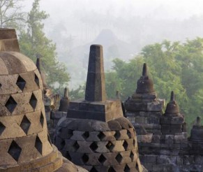 Kelionė į Indoneziją – įspūdinga Borobuduro šventykla