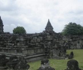 Kelionė į Indoneziją. Prambananas – gražiausia induistų šventykla pasaulyje