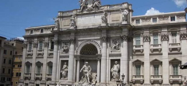 Stebuklingas Trevi fontanas Romoje