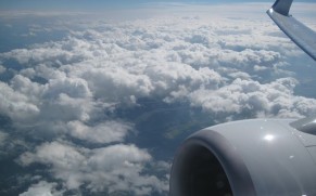 Vaistai ir medicininės pažymos keliaujant lėktuvu: ką reikia žinoti?