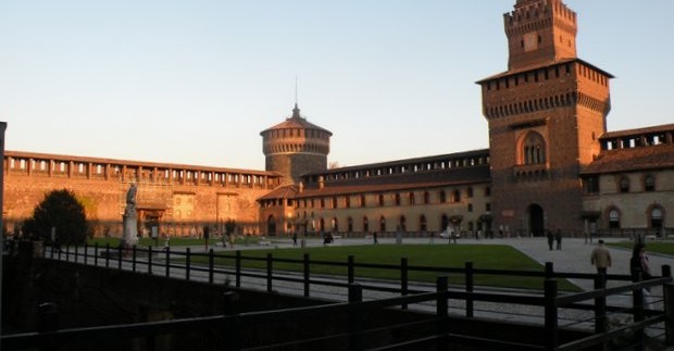 Sforcų pilis Milane - didžiausias miesto muziejų kompleksas